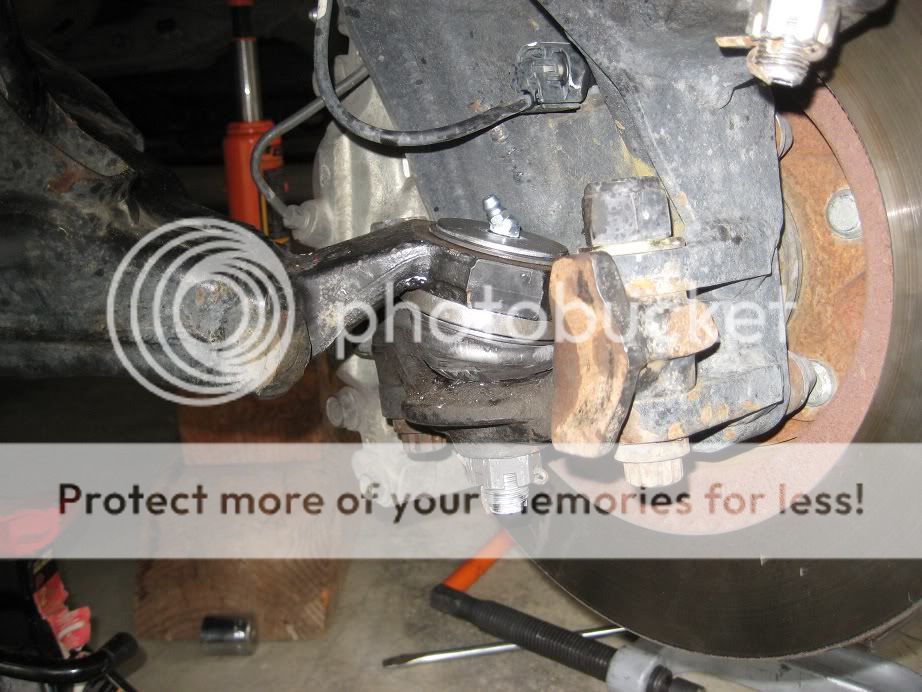 How to remove lower ball joints World